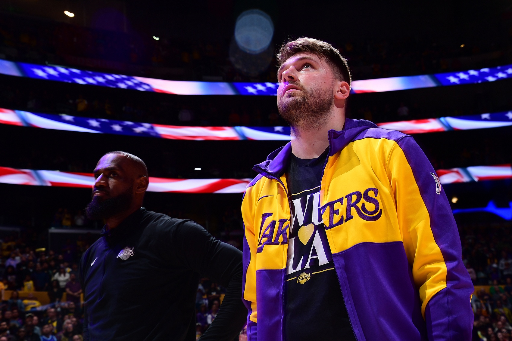 PG电子-关于东契奇重返赛场，表现优异首场状态出色，DWG观众沸腾！比赛高潮迭起的信息