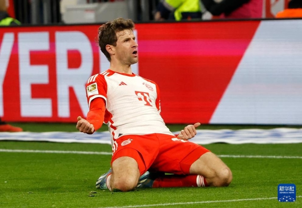 PG-斯图加特发布备战花絮，今夜完成体检，德甲任务艰巨，训练强度明显提升(德甲斯图加特vs拜仁)