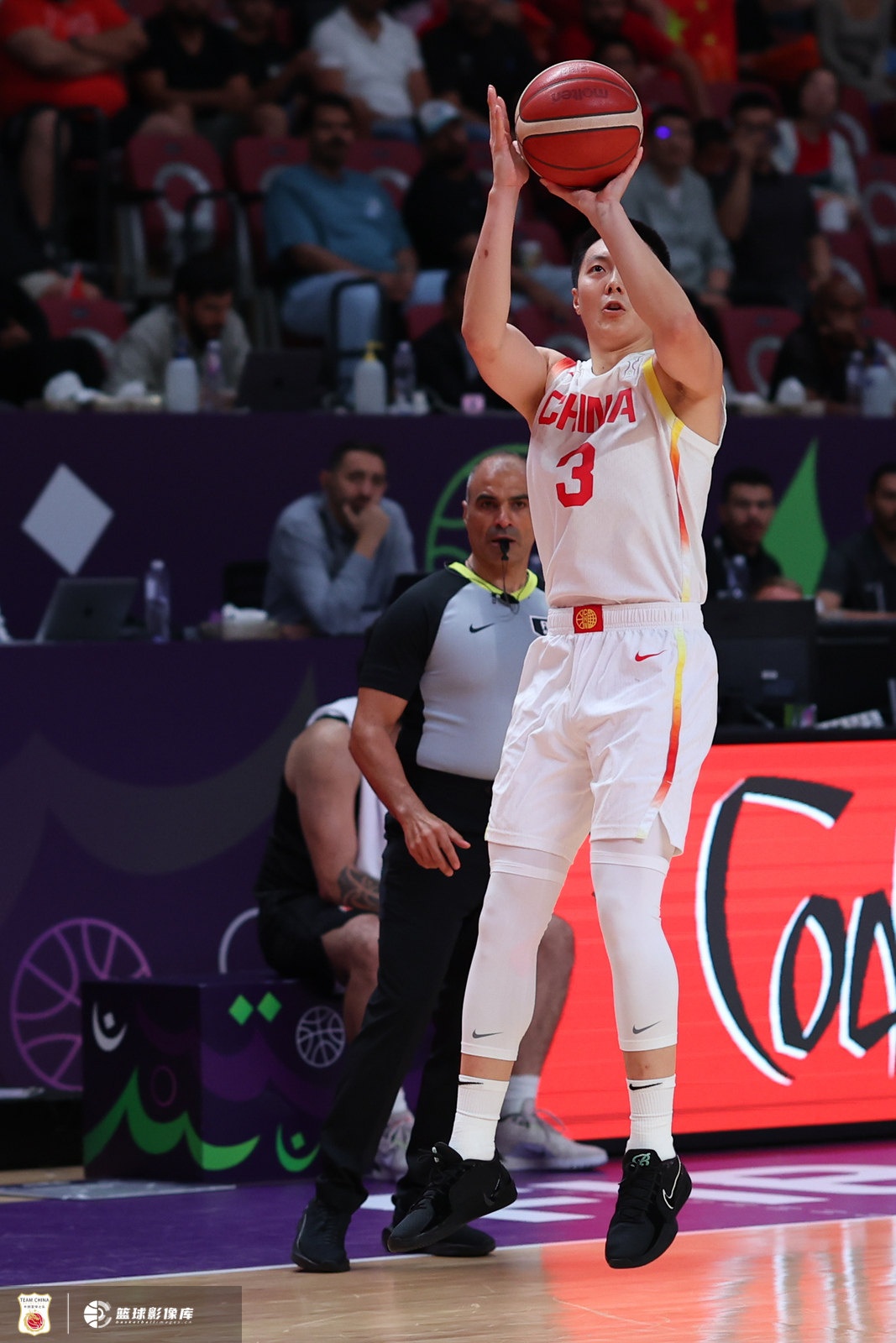 PG-关键时刻CBA季后赛传出新动向，拜仁慕尼黑更衣室发声，管理层表态：悬念犹存，身体对抗强度拉满的简单介绍